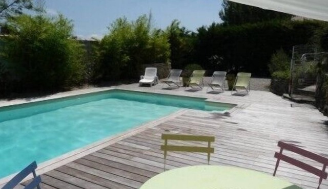 Gîte in Provence in Saint Savournin, quiet with swimming pool
