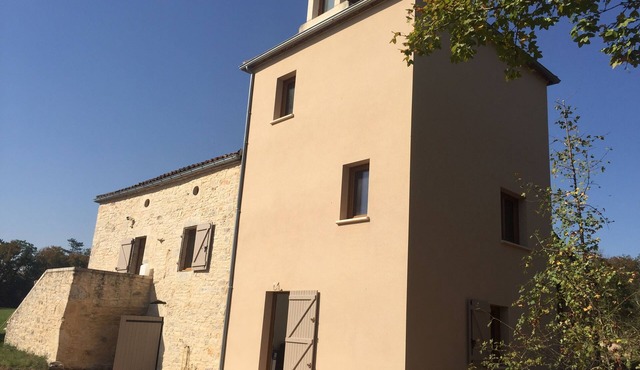 Gîte in Quercy house with dovecote