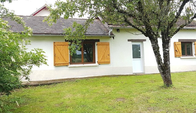 Gite in quiet hamlet for rent.