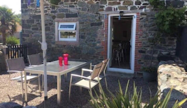 Gite in rural area with a short walk to the 🏖 beach