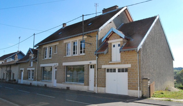 Gite in the Argonne Ardennaise, with a large plot of land stretching down to the river