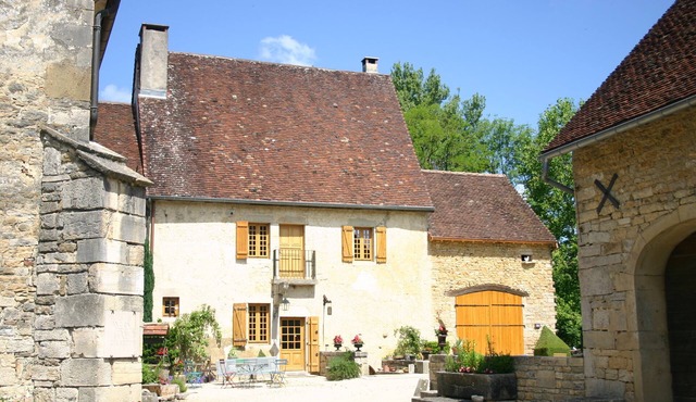 Gite in the heart of a former priory - quiet, leafy setting