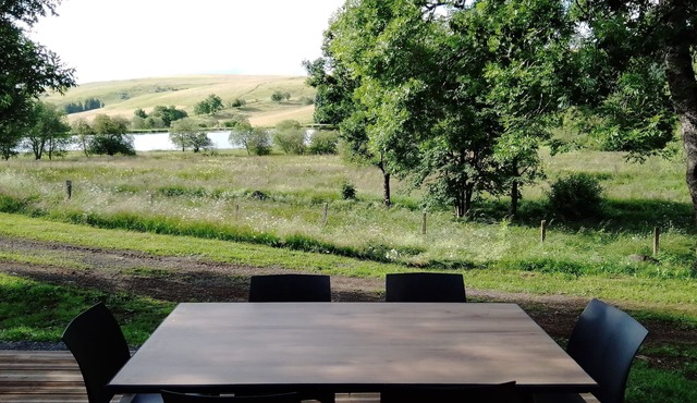 Gîte in the heart of nature, swimming pool, lake