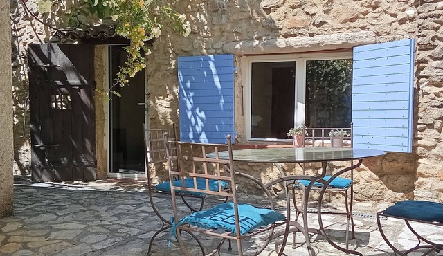 Gîte in the middle of an olive grove