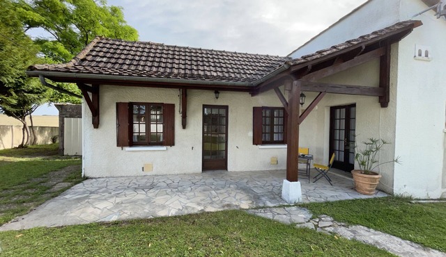 Gite Jeanroy a Cheerful 2 Bedroom Rural Gite