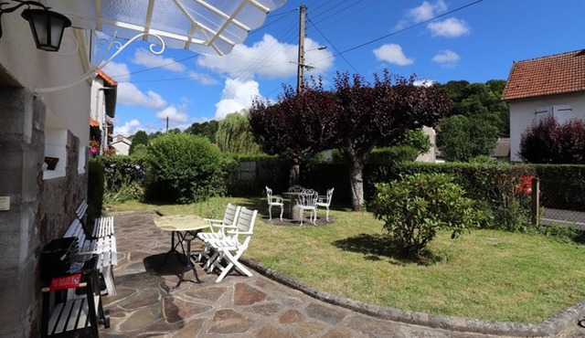 Gite Jussac, 2 bedrooms, 4 persons