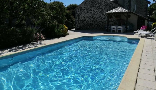 Gite Jussac, 2 bedrooms, 4 persons