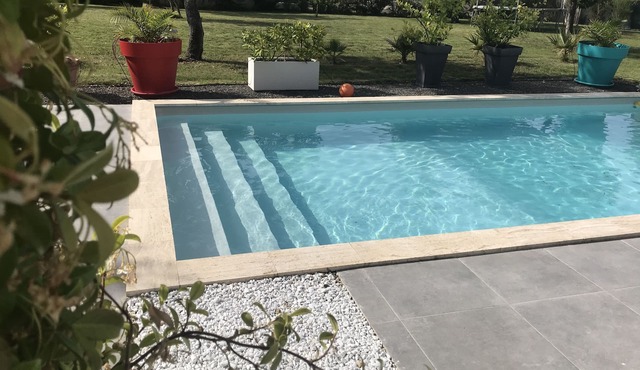 Gite kenza in the heart of Provence with swimming pool in a 3000 m2 property.