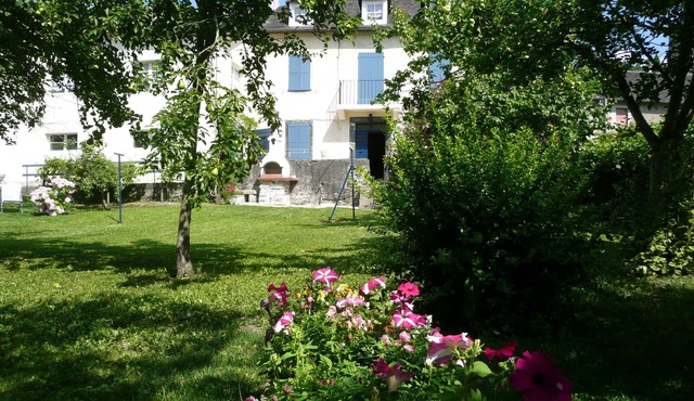 Gîte l'Abérou - At the Foot of the Mountains