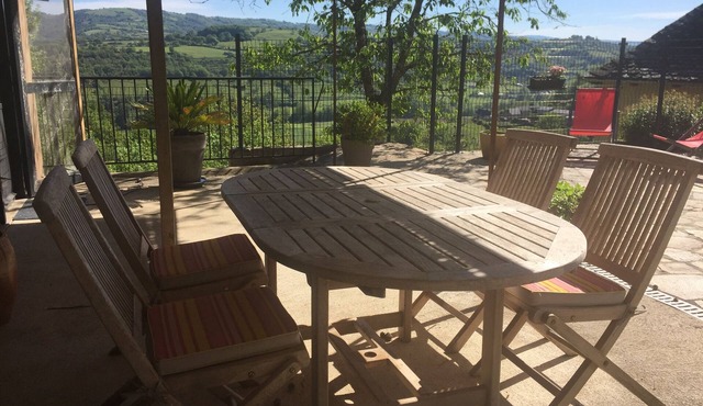 Gîte l'Atelier with breathtaking views of the Lot valley