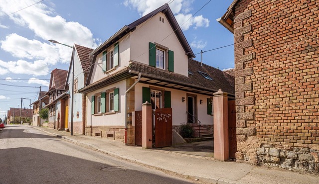 Gîte L'azuré, Alsace: Holiday Home with Private Terrace and Wi-Fi