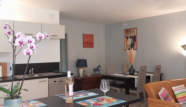 Gite l'Estable: old stable restored into a refined gite 10 km from Cahors.