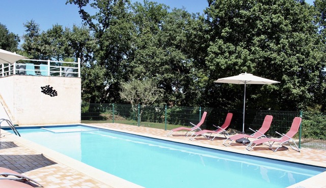 Gîte L'olivier, Quiet in Southern Ardèche With Pool and Wifi