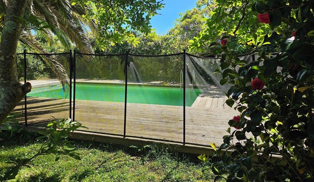 Gite l'ouvroir with swimming pool 15min from the beaches