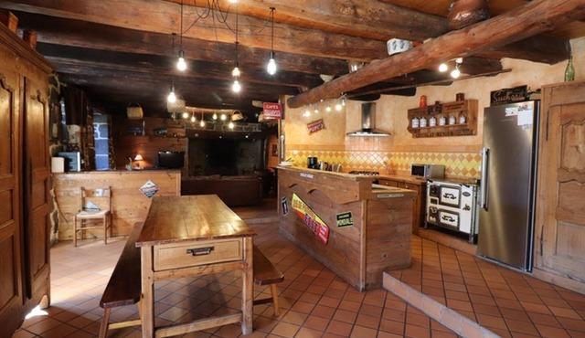 Gite La Chapelle-d'Alagnon, 5 bedrooms, 12 persons