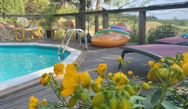 Gite La Colline des Lauriers, located near Bordeaux, Bergerac and Toulouse.