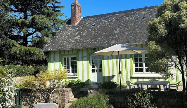 Gîte la Floria. Typical Normandy house by the sea.
