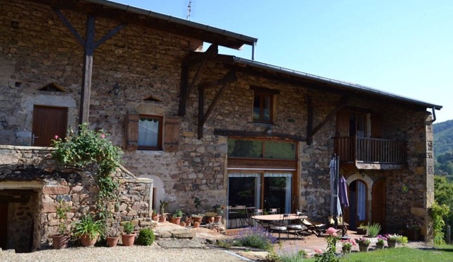 Gîte 'La Framboisine' with Countryside Views
