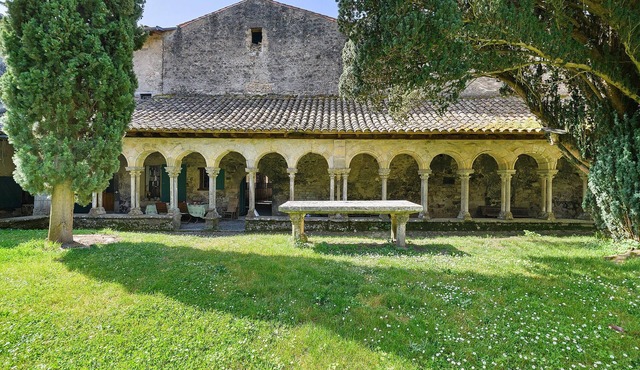 Gîte “La Maison d'Albert” with Private Terrace, Shared Garden, and Wi-Fi