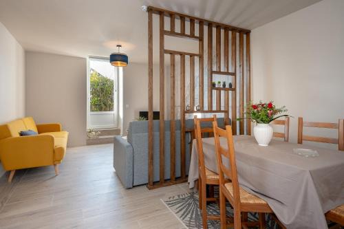 Gite La Maison Du Soyeux Ga