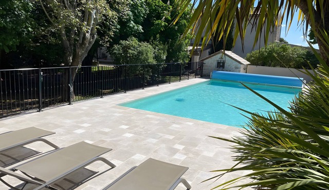 Gîte “La Magnanerie” with Private Terrace, Wi-Fi, and Air Conditioning