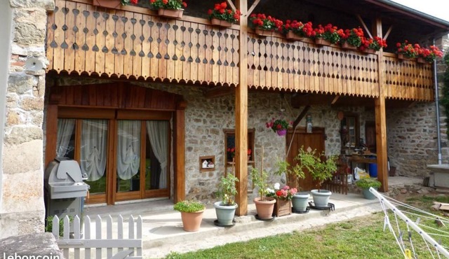 Gîte "La Reposette" large independent house of 200m2