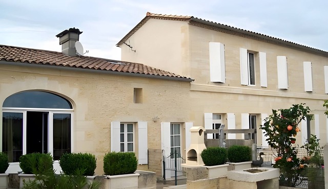 Gite La Roseraie: Private Terrace, Wi-Fi, and Air Conditioning in Saint-Émilion