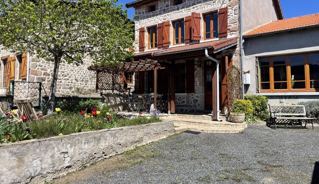 Gite Laprugne, 2 bedrooms, 6 persons