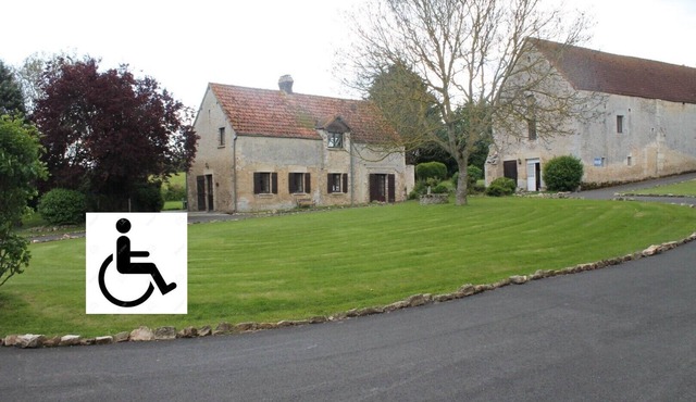 Gîte Larose sleeps 4 (accessible) just a stone's throw from Suisse Normande!