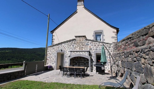 Gite Laveissière, 3 bedrooms, 6 persons
