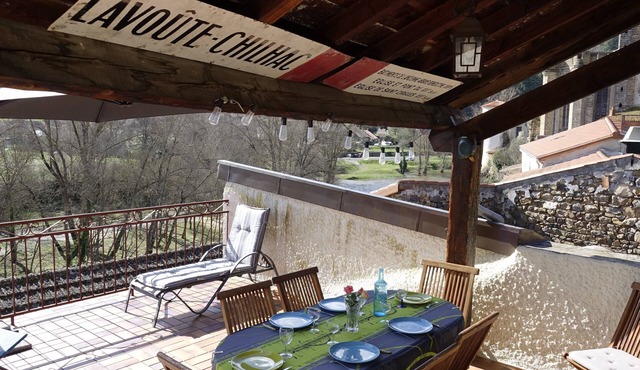 Gîte Lavoûte-Chilhac with terrace on the Allier, up to 4 people