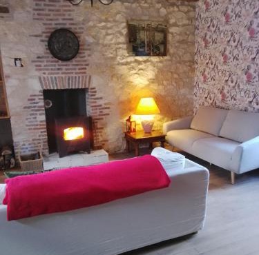 Gite Le Berry, Riverside property in Belabre