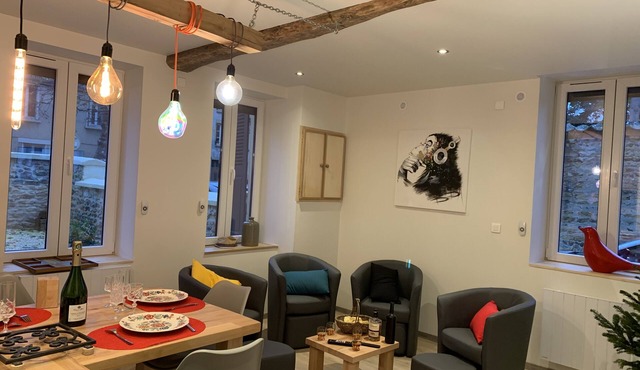 Gîte Le BISTANCLAC in the heart of the town of CHARLIEU.