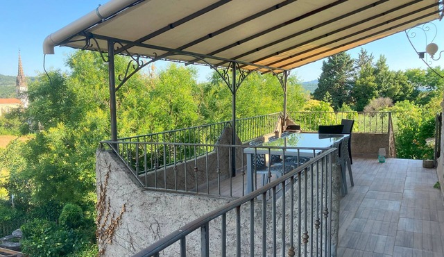 Gîte “Le Boudenas” with Shared Pool, Wi-Fi, and Air Conditioning