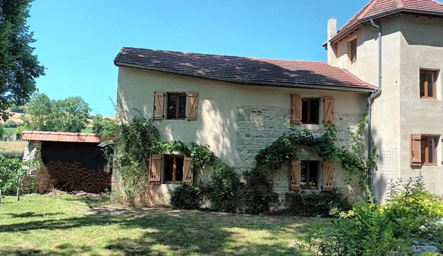 Gite Le Buget - ideal for families, 3 bedrooms, sleeps 8