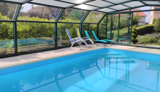 Gîte Le Campet: Holiday Home with Mountain View, Wi-Fi & Air Conditioning