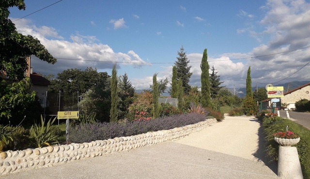 GITE LES GALETS SINGING AT THE FOOT OF THE VERCORS accessibility PMR *