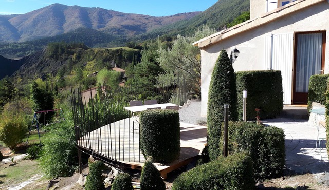 Gîte “Le Galabre” with Mountain View, Wi-Fi, and Air Conditioning