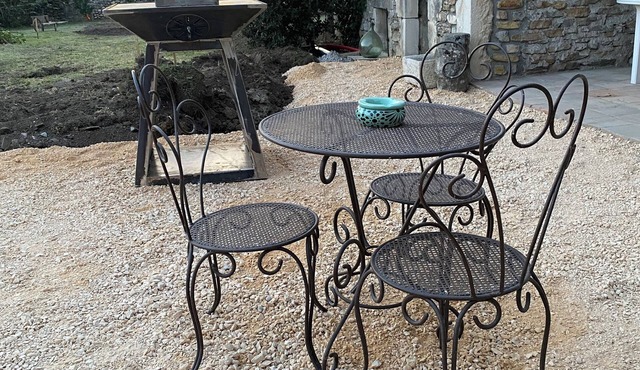 Gite Le Jardin d'Ôtesse. Comfortable country house (sleeps 3 to 15)