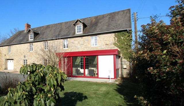 Gite Le Lorey, 4 bedrooms, 9 persons
