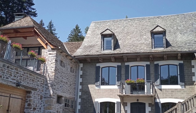 Gite le Marquès in Aubrac with spa