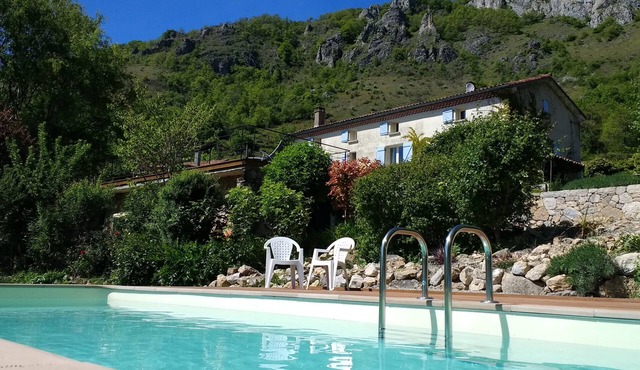 Gite Le Pastourel - A large, high quality, 3 bed farmhouse in SW France