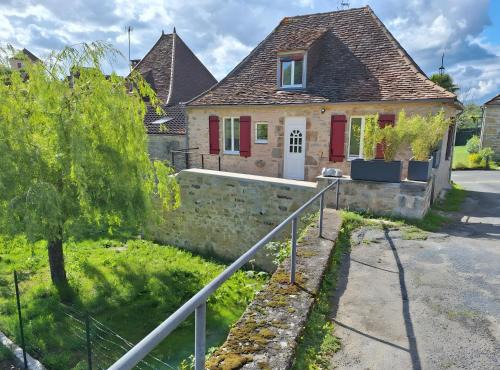 Gite Le Pigeonnier avec jardin clos