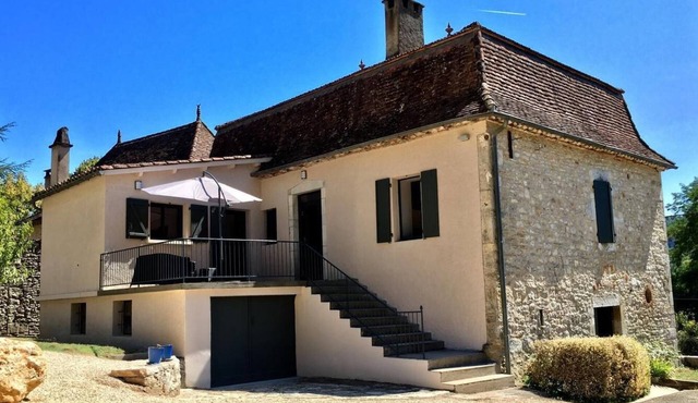 Gite Le Roucayral– Superb view over St Cirq Lapopie – 2 air-conditioned bedrooms