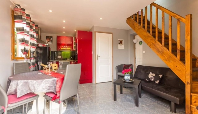 GITE LES 3 S: CHARM AND COMFORT IN THE VINEYARD OF THE COTE DE BEAUNE! (4 p)