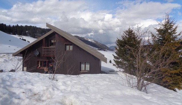 Gîte les Augets, near the lanfiannes restaurant, cross-country ski center