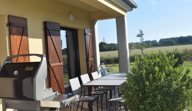 Gite Les Bréviaires, 8 bedrooms, 14 persons