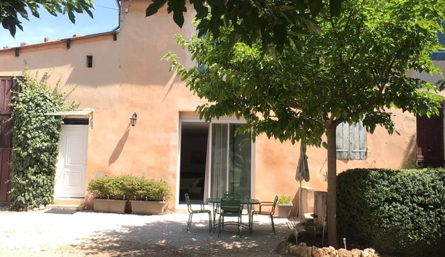 GITE LES CIGALES, Studio 15mn from the BEACHES, Many walks,