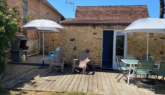 Gîte Les Lauzes "A precious interlude in the heart of the Périgord Noir".