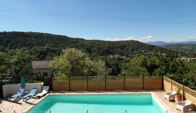 GITE LES LAVANDES-MAS DU VIEUX CHENE-WITH POOL- PEACEFUL